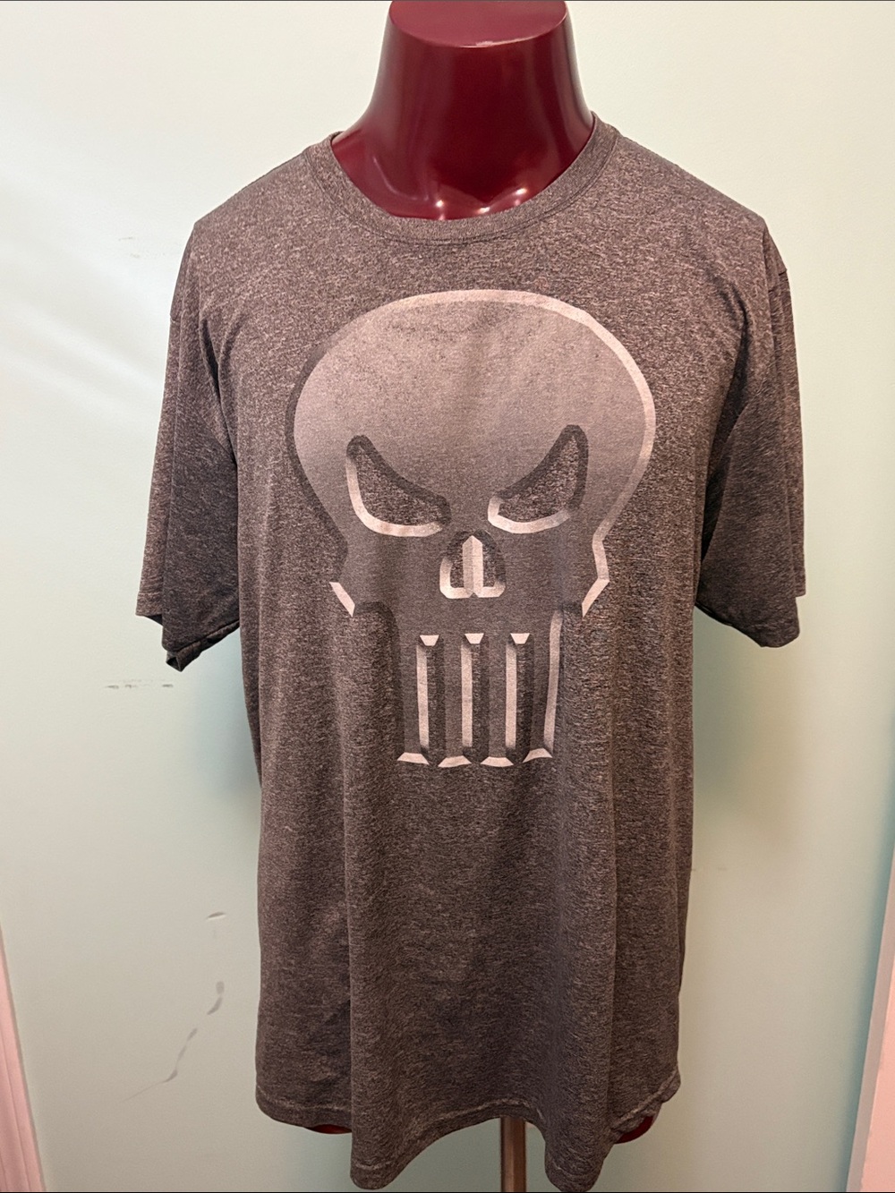 Marvel Punisher Men's Short Sleeve Tee - Gray Skull Graphic